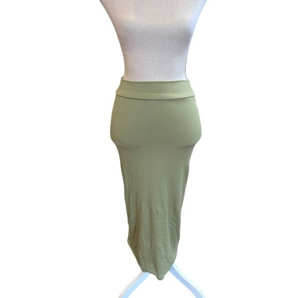 SKATIE SERENA SKIRT RIBBED IN GREEN NWT M - Picture 2 of 5
